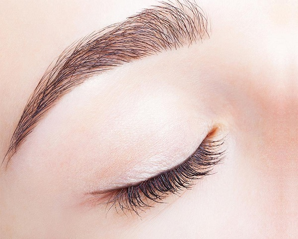 ưu điểm phun thêu lông mày